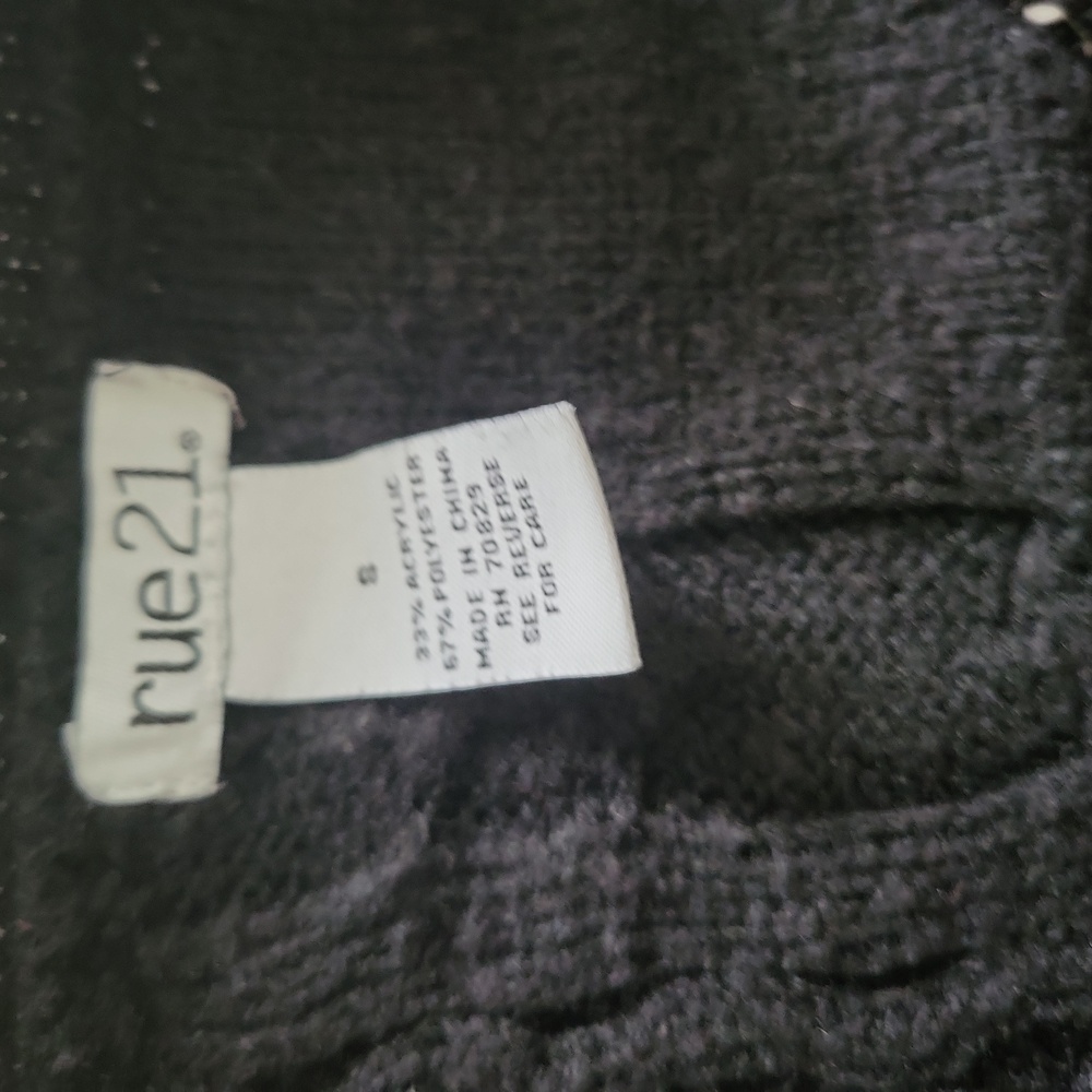 Cable Knit Sweater - Picture 4 of 4